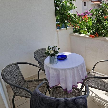 Apartmani Buba Podstrana Esterno foto