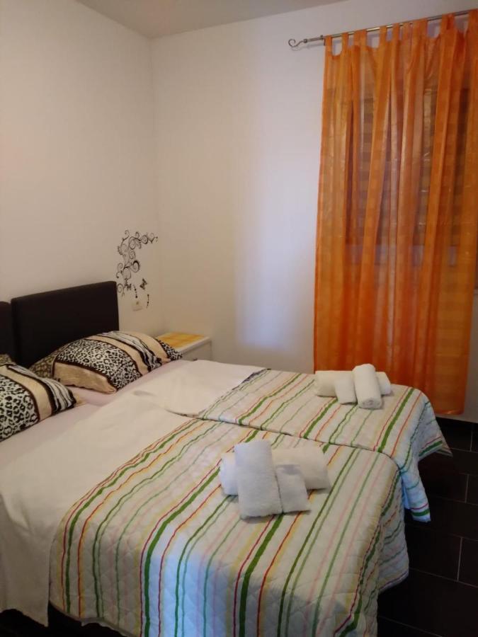 Apartmani Buba Podstrana Esterno foto