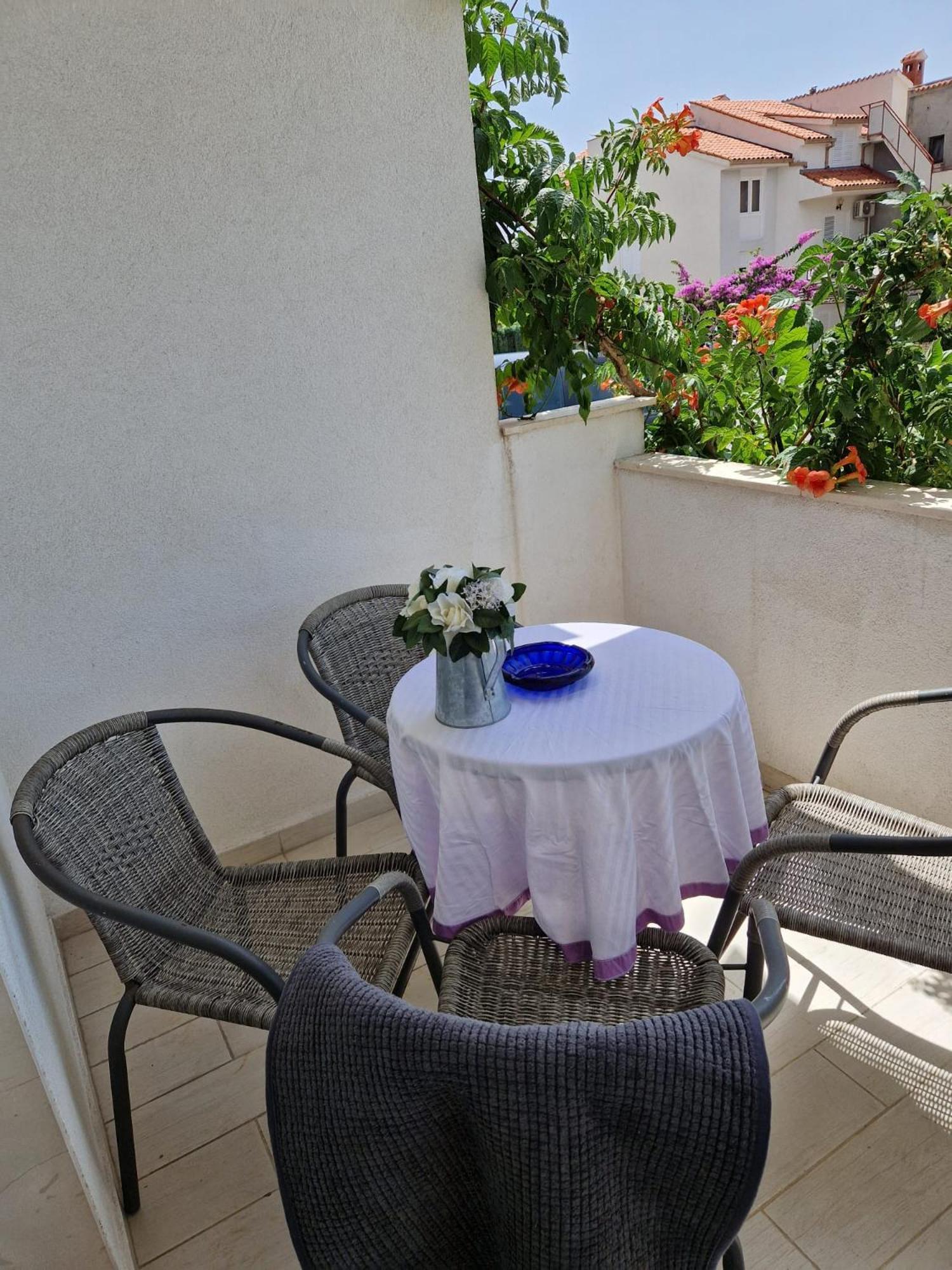Apartmani Buba Podstrana Esterno foto