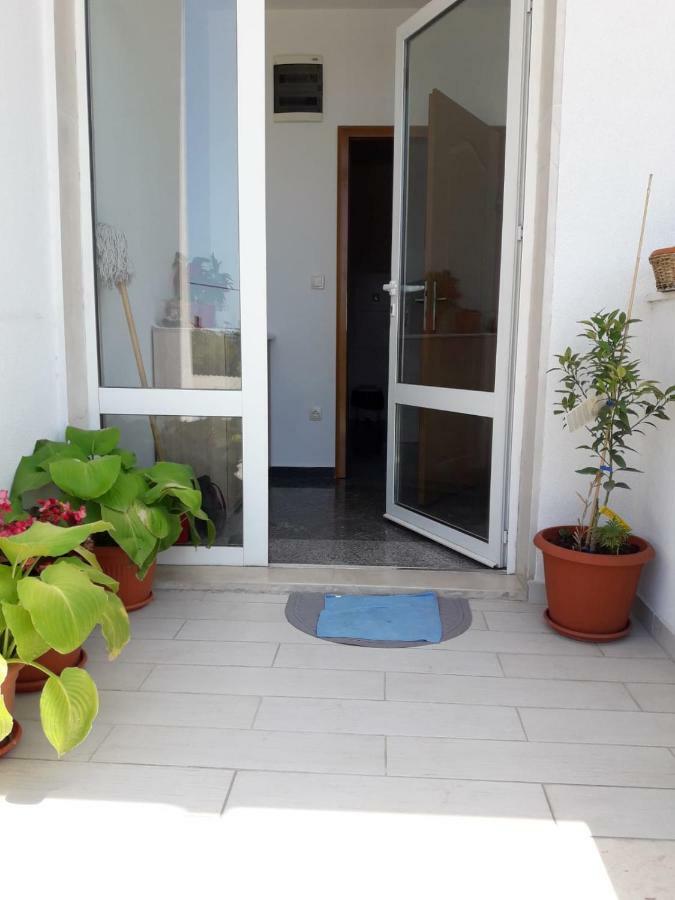 Apartmani Buba Podstrana Esterno foto